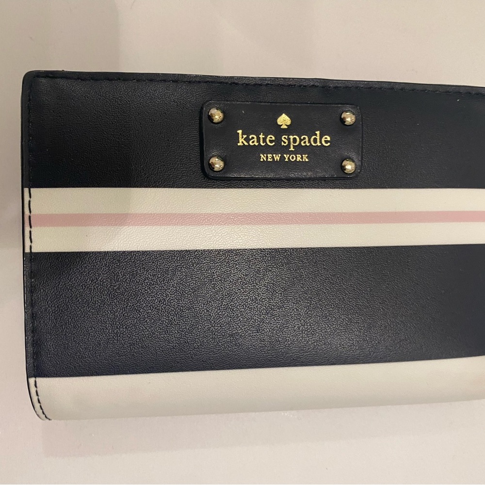 Kate Spade New York "Carli" Wallet - 8 cards and zipped coin pocket